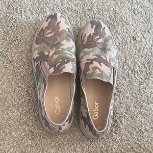 Gabor Women’s Green and pink Camouflage slipons